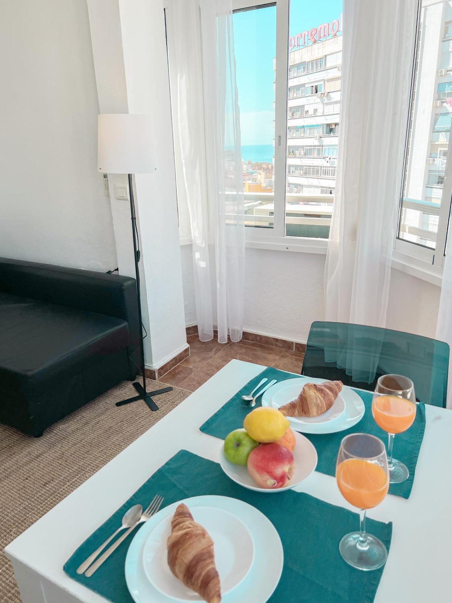 דירות Cozy & Bright Flat Torremolinos Centre מראה חיצוני תמונה