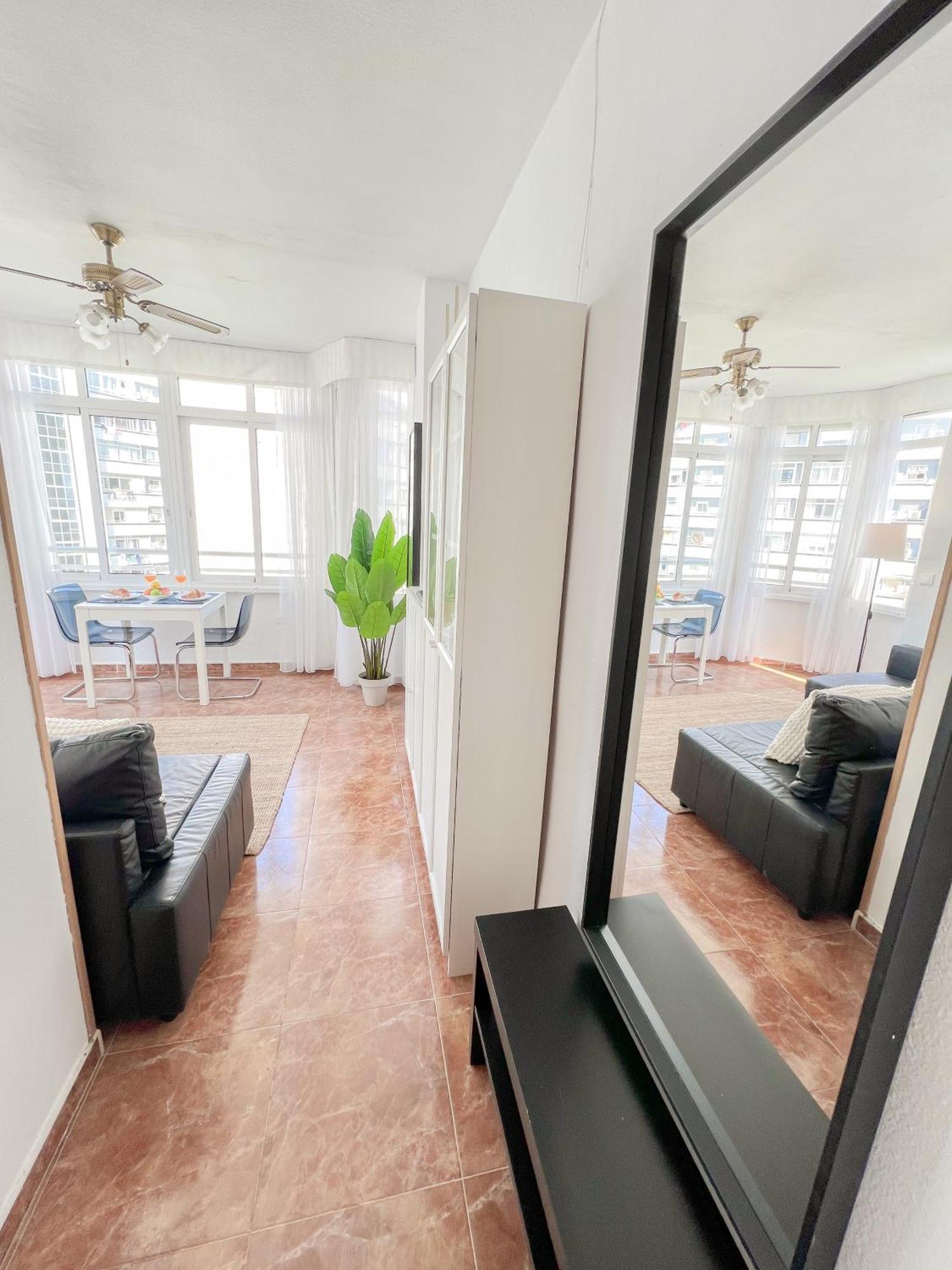 דירות Cozy & Bright Flat Torremolinos Centre מראה חיצוני תמונה